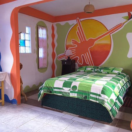 Hostal La Casa Del Sol Копакабана Екстер'єр фото