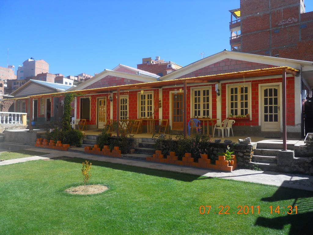 Hostal La Casa Del Sol Копакабана Екстер'єр фото