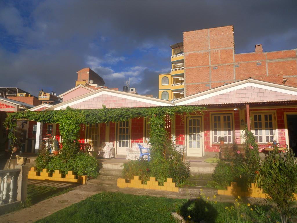 Hostal La Casa Del Sol Копакабана Екстер'єр фото