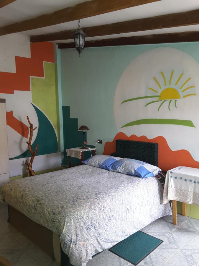 Hostal La Casa Del Sol Копакабана Екстер'єр фото