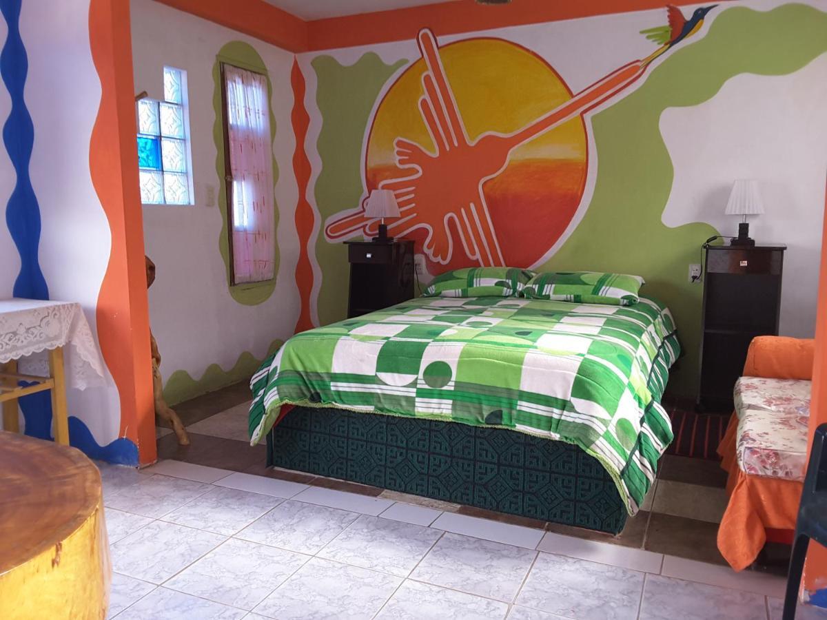 Hostal La Casa Del Sol Копакабана Екстер'єр фото