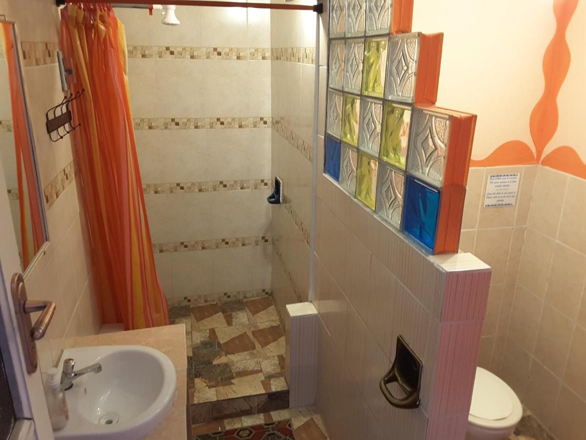 Hostal La Casa Del Sol Копакабана Екстер'єр фото