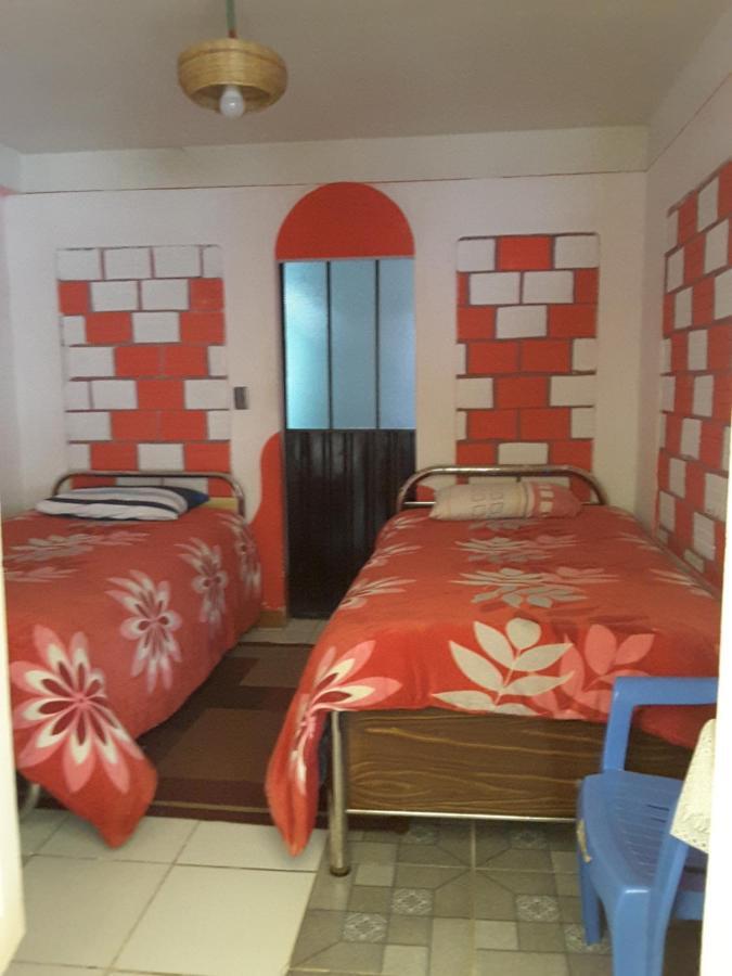 Hostal La Casa Del Sol Копакабана Екстер'єр фото